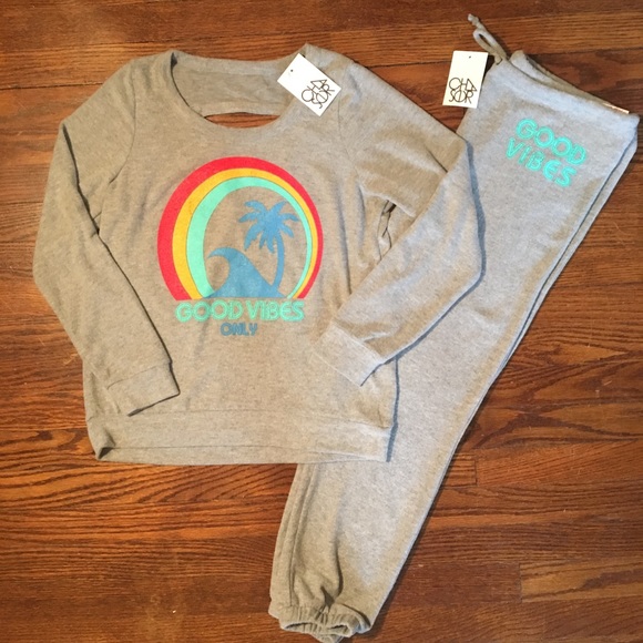 Chaser Good Vibes Sweatshirt NWT🌴🌈 - Picture 4 of 5